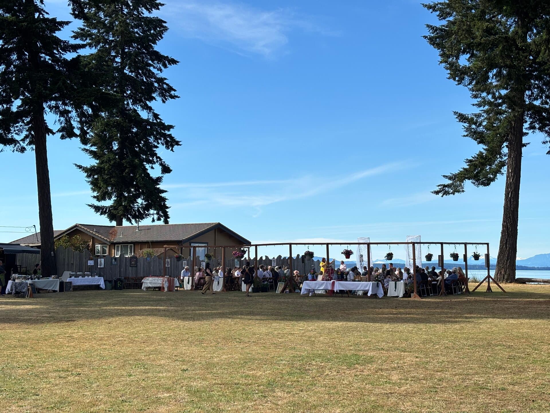 Outdoor event tables on the resort lawn