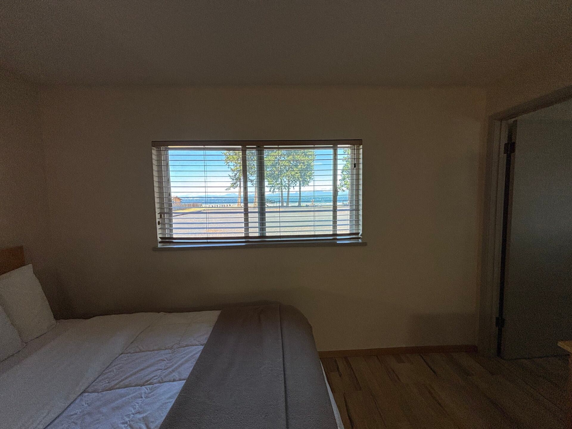 Ocean views from the double bed through the window